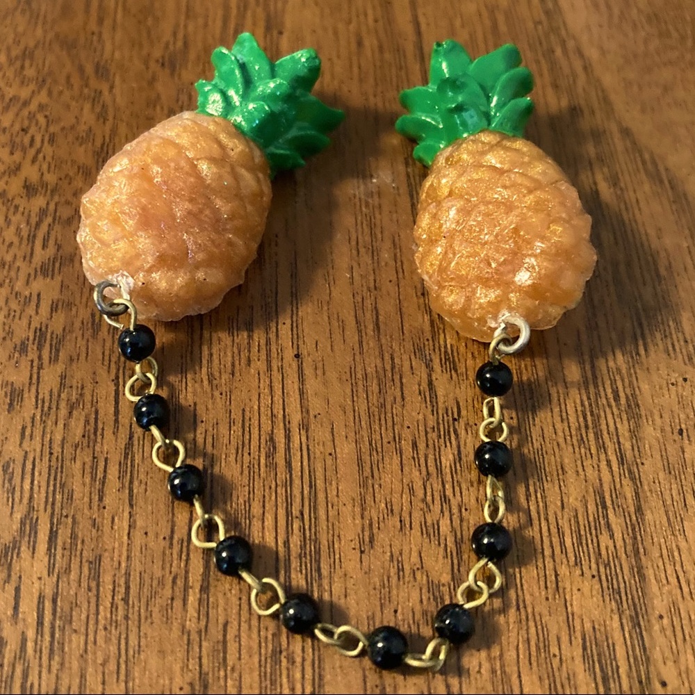 🍍 Collar Clips